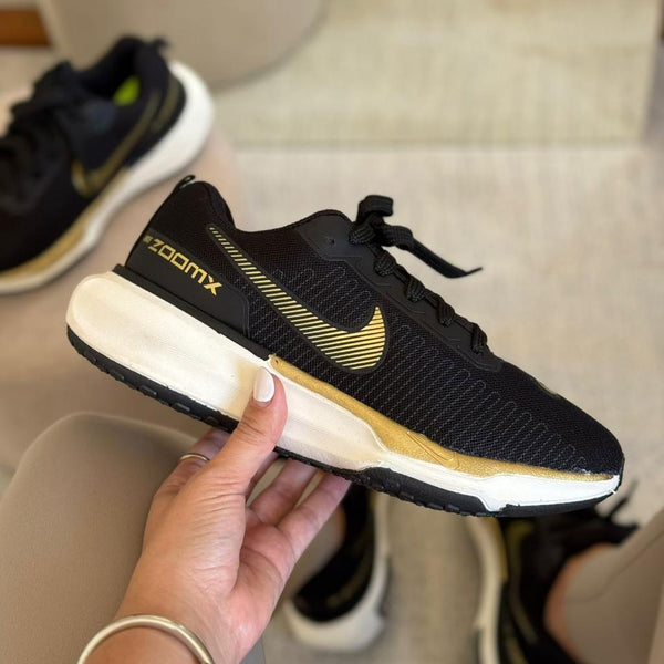NIKE ZOOM INVENCIVEL - PRETO DOURADO
