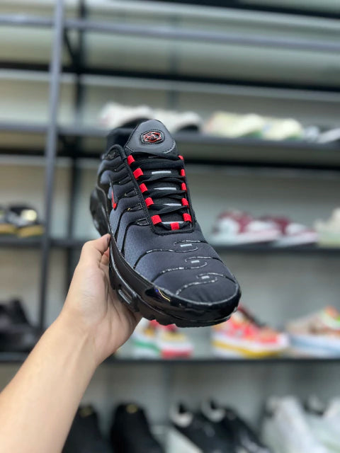 NIKE AIR MAX PLUS TN - DRACULA