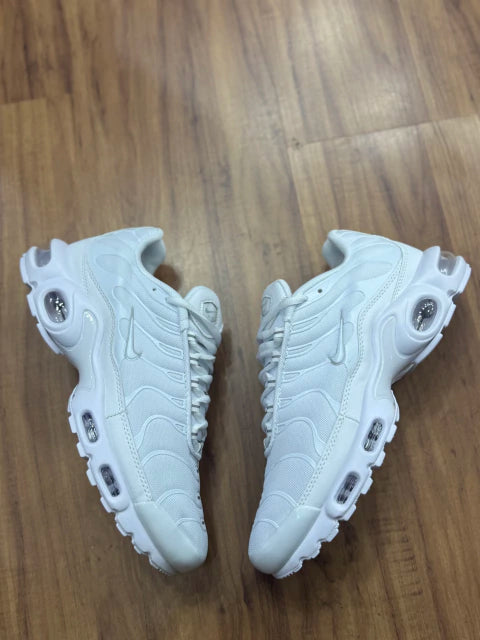 NIKE AIR MAX PLUS TN - BRANCO