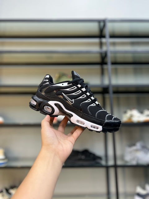 NIKE AIR MAX PLUS TN - PTO BCO