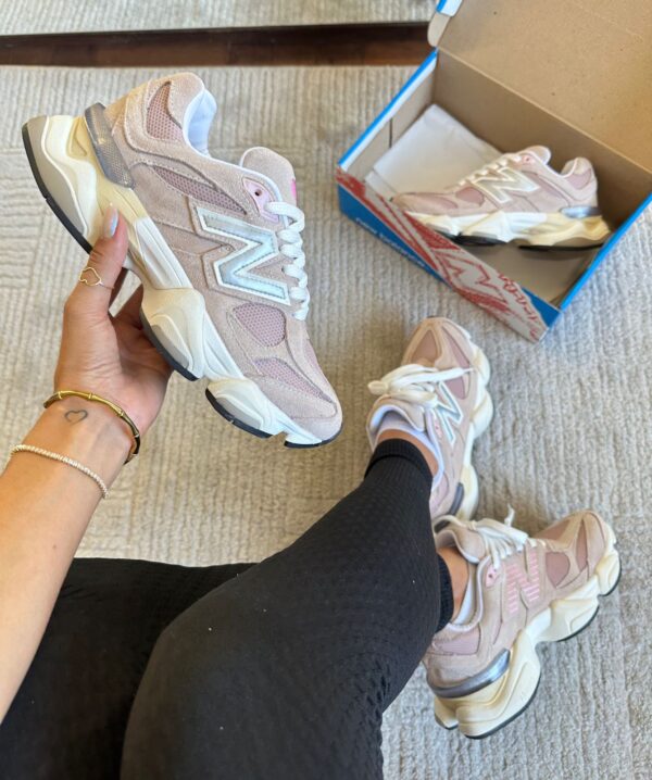 NEW BALANCE 9060 Prem. - ROSÊ