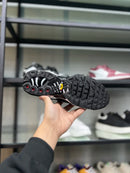 NIKE AIR MAX PLUS TN - PTO BCO VERMELHO