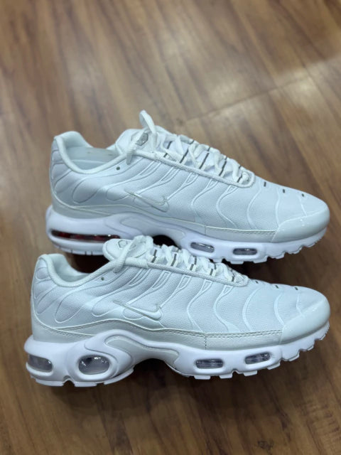 NIKE AIR MAX PLUS TN - BRANCO