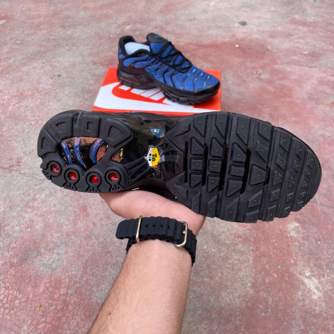 NIKE AIR MAX PLUS TN - PRETO AZUL