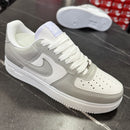 NIKE AIR FORCE 1 GOLD - CINZA BRANCO