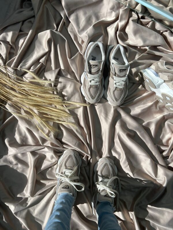 NEW BALANCE 9060 Prem. - BEGE ESCURO