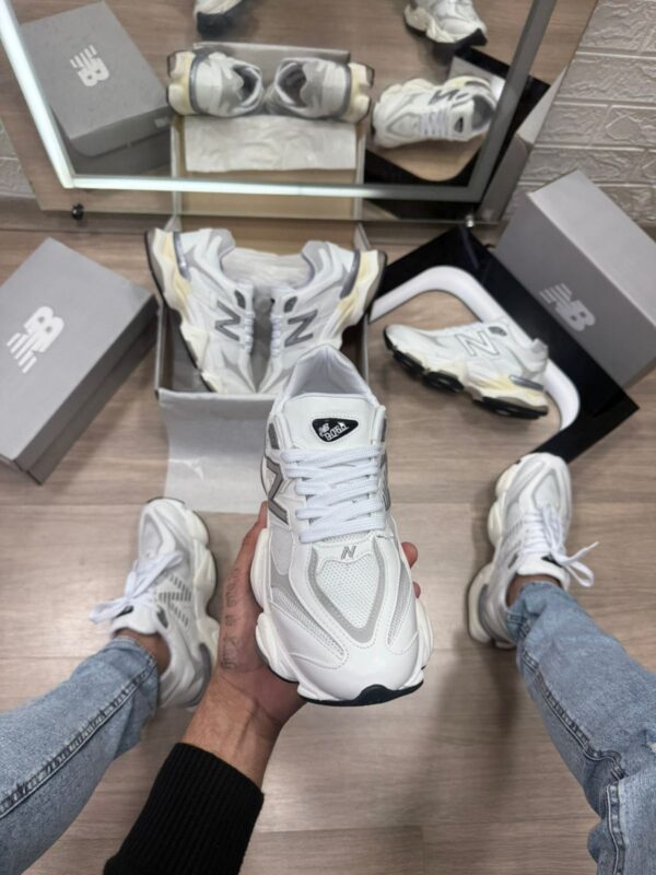 NEW BALANCE 9060 Prem. - BRANCO CINZA