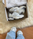 NEW BALANCE 9060 Prem. - OFF CINZA