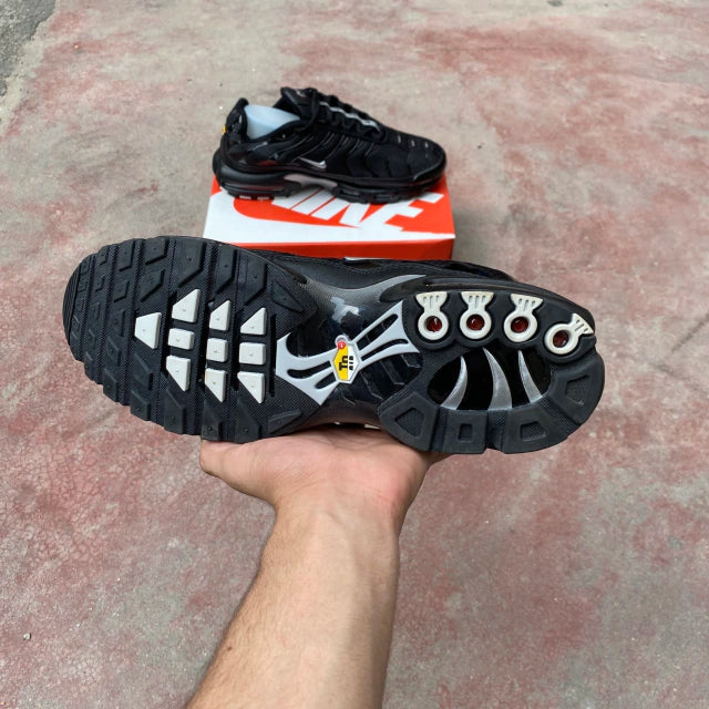 NIKE AIR MAX PLUS TN - PTO PRATA