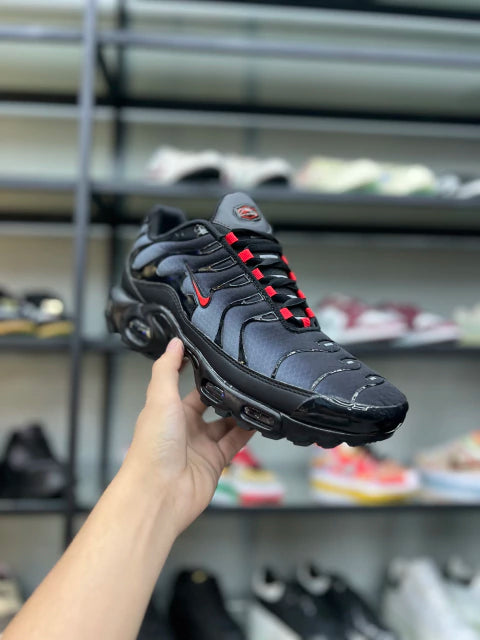 NIKE AIR MAX PLUS TN - DRACULA