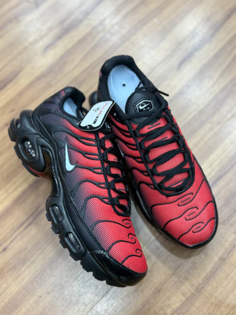 NIKE AIR MAX PLUS TN - DEADPOOL