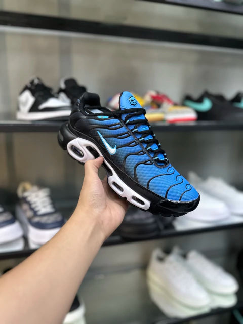NIKE AIR MAX PLUS TN - BLACK BLUE