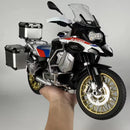 Miniatura de motocicleta BMW R1250 GS ADV em escala 1:6