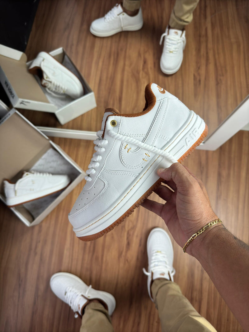 Tênis Nike Air Force Branco Látex Premium Masculino