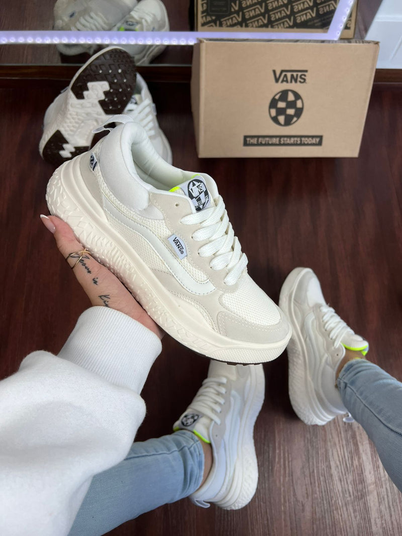 Tênis Vans Ultrarange VR3 Branco Feminino Premium