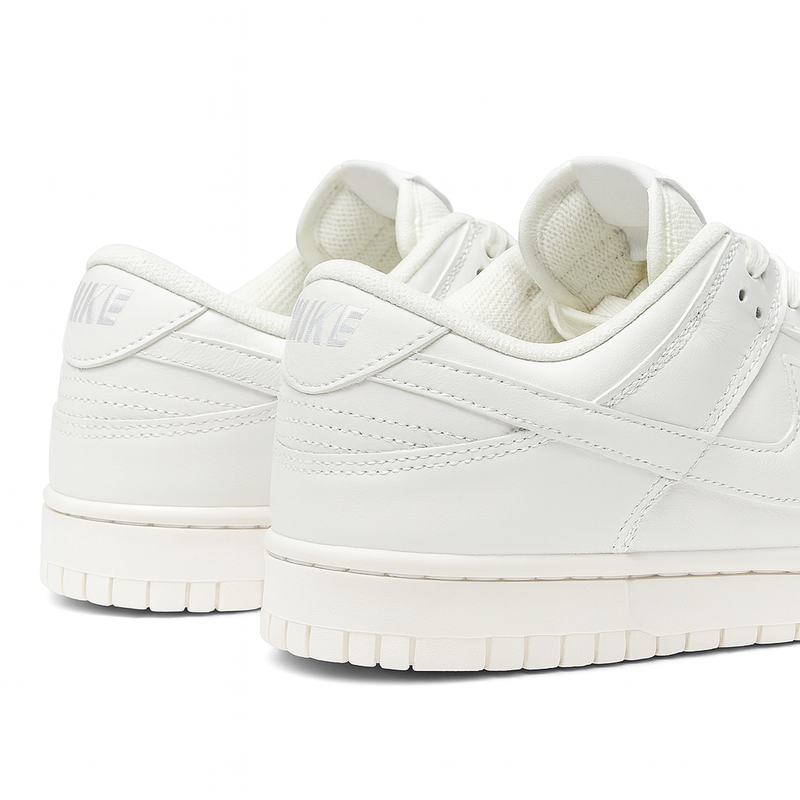 NIKE DUNK SB GOLD - BRANCO