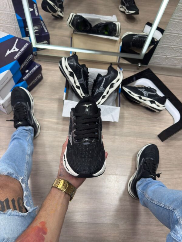 MIZUNO WAVE STRATOS 3 - PRETO