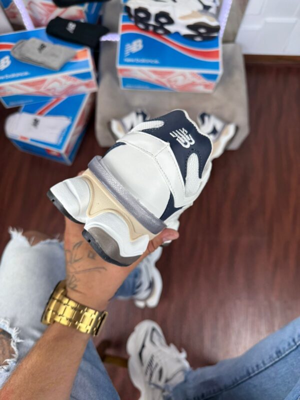 NEW BALANCE 9060 Prem. - BCO AZUL MARINHO