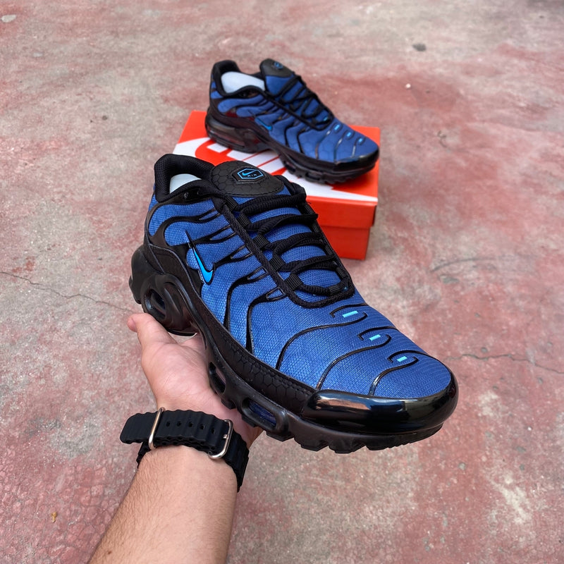 NIKE AIR MAX PLUS TN - PRETO AZUL