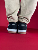 VANS HYLANE PRERO E CINZA