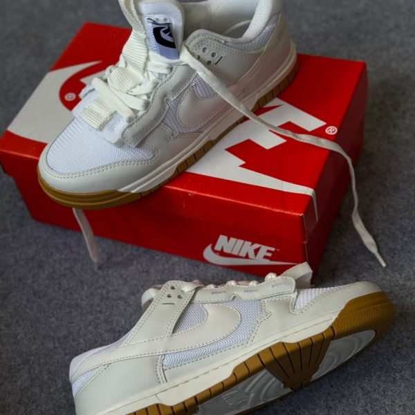 NIKE DUNK LOW  SB GOLD - WHITE GUM