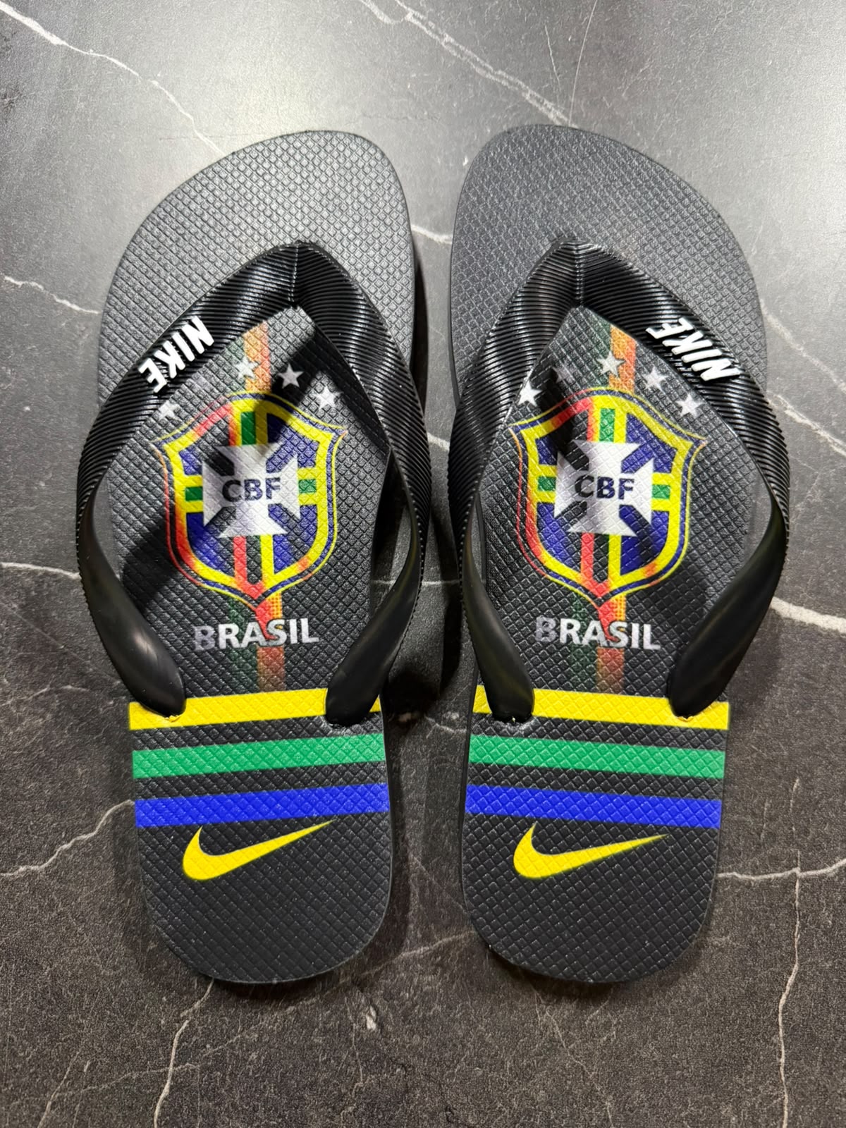 Chinelo de Dedo - Preto NKE-15